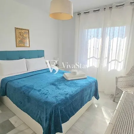 Дом отдыха Sea View Townhouse, Pool, Bbq & Workspace - Magnolia Торремолинос