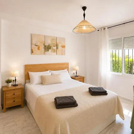 Sea View Townhouse, Pool, Bbq & Workspace - Magnolia * Торремолинос