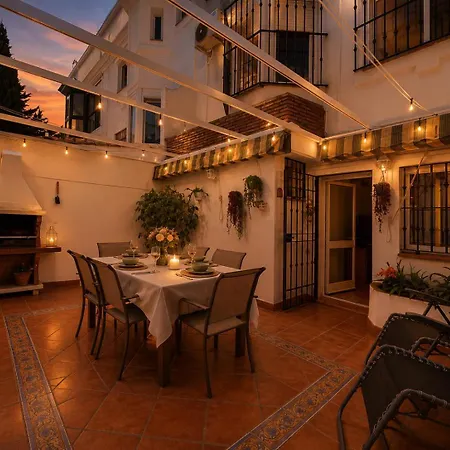 Дом отдыха Sea View Townhouse, Pool, Bbq & Workspace - Magnolia