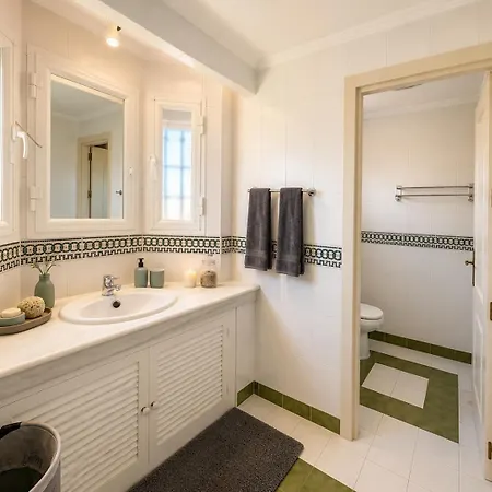Дом отдыха Sea View Townhouse, Pool, Bbq & Workspace - Magnolia Торремолинос