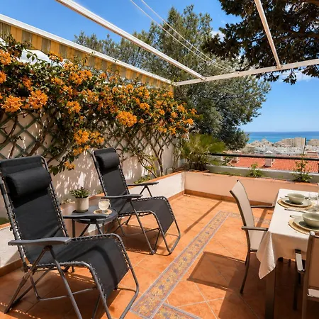 Vakantiehuis Sea View Townhouse, Pool, Bbq & Workspace - Magnolia *