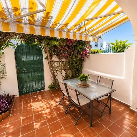 Sea View Townhouse, Pool, Bbq & Workspace - Magnolia *
