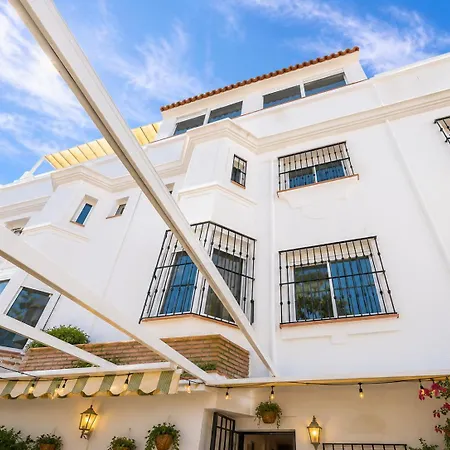 Sea View Townhouse, Pool, Bbq & Workspace - Magnolia Дом отдыха Торремолинос