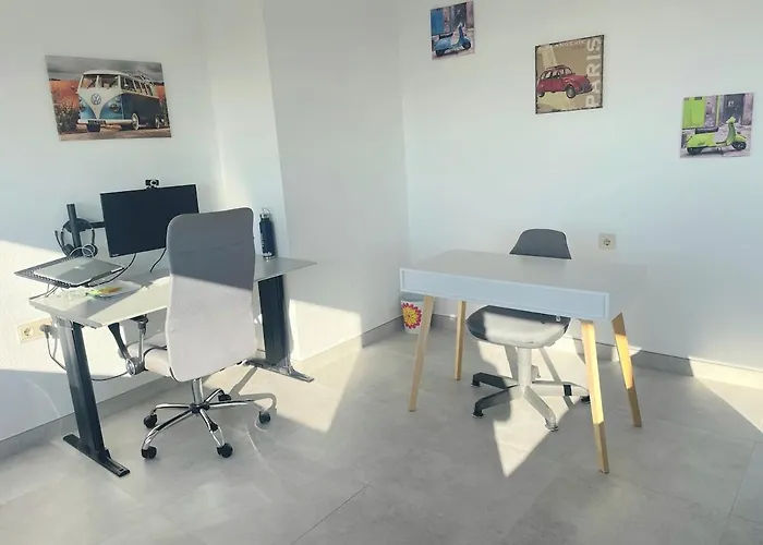 Hébergement de vacances Torremolinos Sea View Townhouse, Pool, Bbq & Workspace - Magnolia Properties