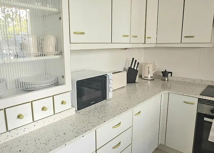 Hébergement de vacances Torremolinos Sea View Townhouse, Pool, Bbq & Workspace - Magnolia Properties