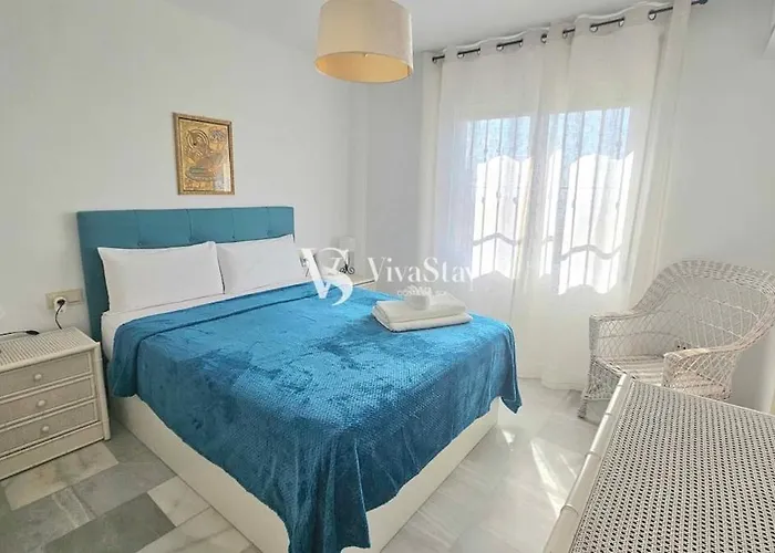 Дом отдыха Torremolinos Sea View Townhouse, Pool, Bbq & Workspace - Magnolia Properties Торремолинос