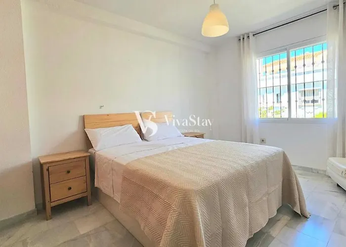 Дом отдыха Torremolinos Sea View Townhouse, Pool, Bbq & Workspace - Magnolia Properties *